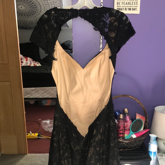 La Femme Black Lace Trumpet Gown - Picture 3 of 6